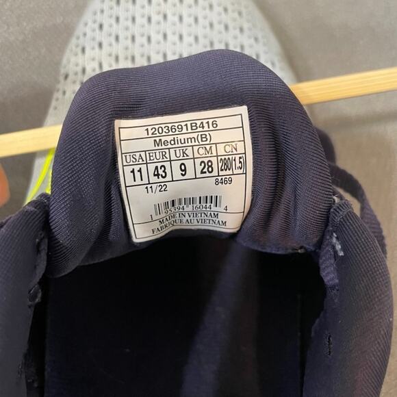 Brooks Women's Glycerin 20 Neutral Running Shoe - Light Blue/Peacoat/Nightlife - - Picture 3 of 13